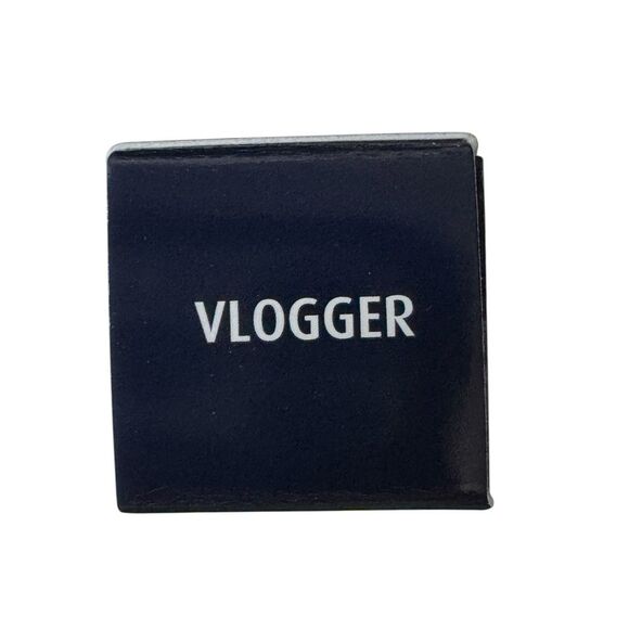 Lune + Aster Shimmering Pink Lip Gloss in Vlogger - Picture 4 of 6